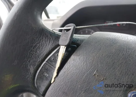 2010 Ford E-250 Commercial/Recreational z USA, uszkodzony, nr VIN 1FTNE2EW0ADA79440